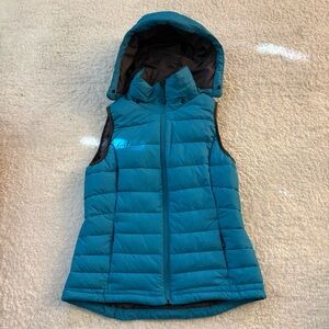 NWOT Tangerine light turquoise puffer vest with removable hood. Size Small